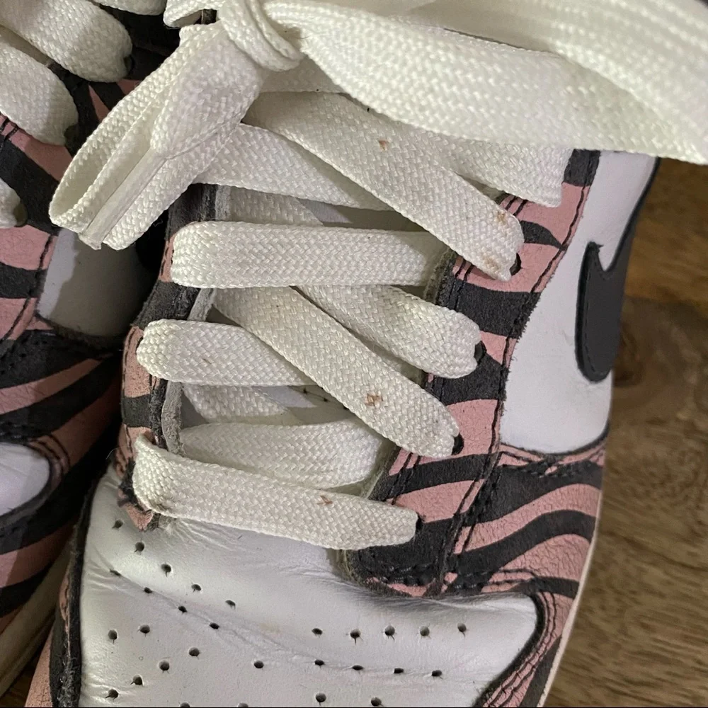Nike Dunk - Picture 7 of 11